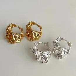 Stud yangliujia düzensiz metal küpeler kişilik moda retro geometrik kadın parti seyahat aksesuarları Noel hediyesi 230814