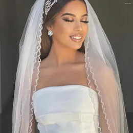 Bridal Veils TopQueen täcker ansikte bröllopslöja för brud 2023 Clear Crystal Wave Fringe Edge 2 -lager med kam V198