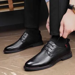 Alter Mann Kopf Schuhe Herren spitze Zehen formelle Lederschuhe 2021 neuer Modetrend echte weiche Unterseite Business Casual Schuh oo1