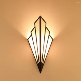 Lampa ścienna Nordic Iron Art Corridor Aile Schody Sypialnia Światła Światła salonowa w kształcie wentylatora oświetlenie Dom Deco