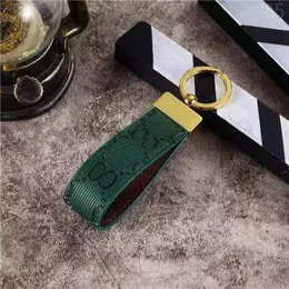 Pink bag charms accessories designer keychain for men gold plated fashion stripe leather keychain letter small cute luxury keyring brown green leather PJ068 C23