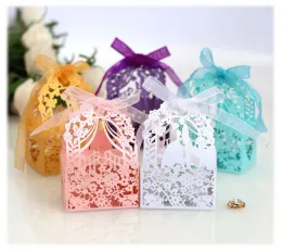 Creative Wedding Favor Holders Candy Bags Laser Cut Paper Hollow Out Candy Box With Ribbons Lovers Flowers Farterflies Wedding Present Boxeszz