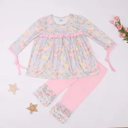 Set di abbigliamento Design autunnale Vestiti per neonate Set floreale a maniche lunghe in cotone Abito rosa per bambini Dolce Abbigliamento semplice per bambini