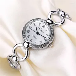 Kol saatleri vente chaude de mode lüks femmes montres bileklik montre kristal paslanmaz çelik kadınlar lüks izlemek