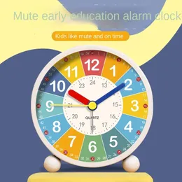 Skrivbordsklockor kreativa barndomsutbildning liten väckarklocka tecknad flicka barn stum studenter använder specialpojkar för att få upp artefakt 230814