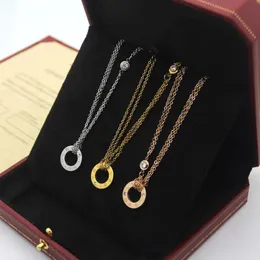 colar de trevo Colar de designer de coleção Colar com pingente de titânio 18K ouro rosa ouro titânio aço três cores opcionais feminino colar de corrente dupla