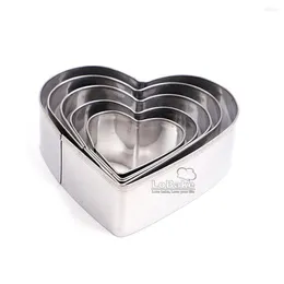 Stampi da forno 5pcs 4 5 6 7 8 cm di diametro Forma del cuore 430 Acciaio in acciaio inossidabile Stampo di frutta per biscotto per cucine per strumenti di decorazione fai -da -te