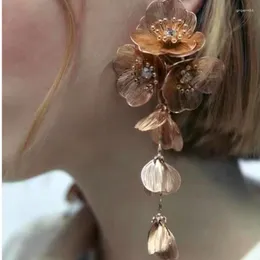 Dangle Ohrringe 2023 Persönlichkeit Metall Lange Quastenblätter Blumenstropfen für Frauen Luxusparty Schmuck Großhandel