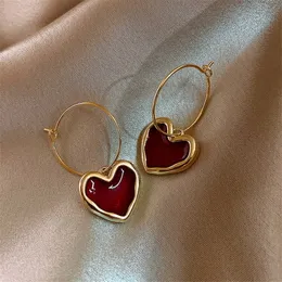 Stud Style koreański 925 Srebrne igły Miłość Słaki uszy dla kobiet Pearl Red Heart Vintage Kolczyki Enamel Metal Prezenty Biżuteria 230814