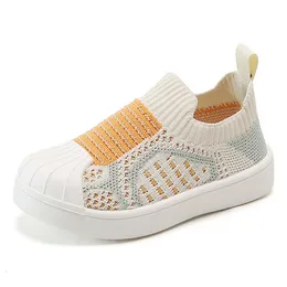 Sneakers süße Baby Walkingschuhe rutschen auf lässige Kleinkind Sommer atmungsaktiven Mesh Kid Boys Girls Fashion Flats für das Spielen 230815