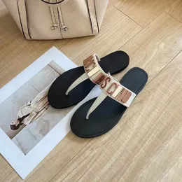 Womens Leder Sandale Mode Pool Kissen rutschen Luxus flacher Schuh mit Kasten Mann Sommer Outdoors Slipper Designer Thong Sandalen Metall Logo Pantoffeln Schwimmloafer Rutsche