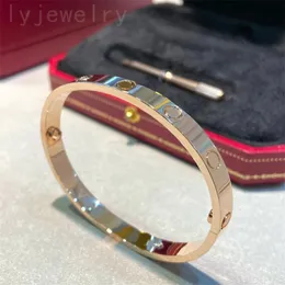Crystal love bangles homme metal luxury bracelet designer for women couple style screw jewelry valentine s day plated gold bracelets fashion decorative C23
