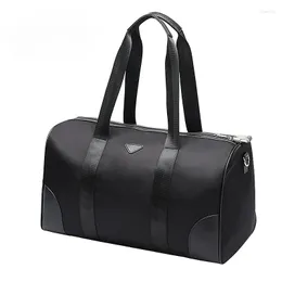 Duffelväskor Travel Bag Manlig kortdistans stor kapacitet Handbagage Enkel singel axel Messenger Fitness Bolsa de Viagem