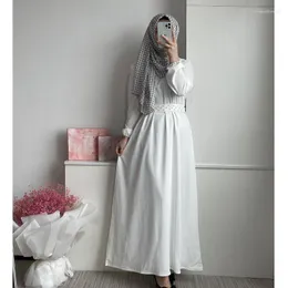 Etniska kläder wepbel muslimsk klänning abaya dubai kvinnor mode lång nagel pärla mantel kaftan fast färghylsa islamisk