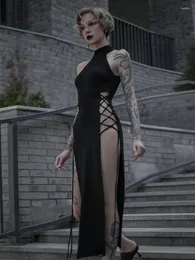 Sıradan elbiseler houzhou seksi bodyccon siyah elbise kadınlar harajuku gotik yaz bandaj kolsuz bölünmüş parti bornoz ince omuz