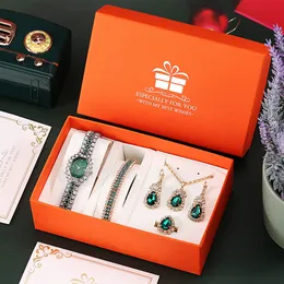 Frauenwache Armband Uhren Luxus Diamant Halskette Ohrringe Set Geschenk für Freundin Mode elegante grüne Quarz -Armbanduhr Reloj 230814