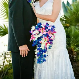 Bröllopsblommor PinkBlue Cascading Bridal Bouquet de Mariage Galaxy Orchid Lilies Teardrop för brud Ramo La Boda