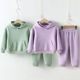 Zestawy odzieży Spring Dzieci Ubrania dla dzieci garnitur ciepły sweter dziewczyna z kapturem z kapturem pullover bluza spodni zima dziewczyna boy dressit sportowy odzież 230814