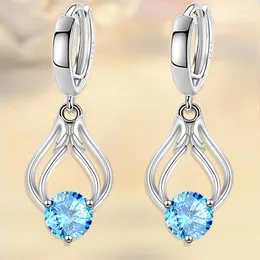 Kolczyki obręcze modne małe okrągłe kamienne kolczyki wielokolorowe kryształ woda z krążeniem dla kobiet urok srebrny kolor biżuterii ślubnej