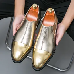 Kleidungsschuhe Britisch -Stil spitzer Zehen Gold Chelsea Männer Fashion lässig Leder Herren Brogue männlich Yuppie Größe 47 230814