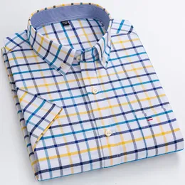 Mens Casual Shirts Plus Size Summer Oxford Vertical Stripes Short Sleeve Standardfit Loose Plaid Solid Soft Cotton Man Shirt 230815