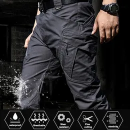 Mensbyxor Taktiska män Elastiska utomhusmilitära armébyxor Multiplock Waterproof Wear Resistant Casual Cargo 230815