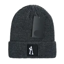 En çok satan kış ny Beanie şapka erkek kadınlar kapak şapkaları snapback maskesi pamuk kafatası unisex kashmere patchwork büyük at lüks açık moda beanies h5-8.16