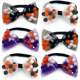 Hundekleidung 10pcs Haustier Halloween Produkt Welpen Bowtie Kragen Haarballstil Biege kleine Katzenzubehör Krawatte Vorräte