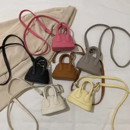 Bolsas de bolsas da moda Meninas Mini Mini Luxo Designer Handbag PU couro Crossbody Bolsa Kids Fashion ombor Bag 230816