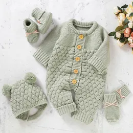 Born Bebek Giysileri Seti Örme Bebek Kız Erkek Romper Şapka Eldiven Ayakkabı Sonbahar 4 PC Uzun Kollu Tulum Kıyafetleri Mitten Boots 230816