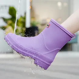 Yağmur Botları Su Botları Kadın Yağmur Su Geçirmez Ayak Bileği Kauçuk Botları Kadın Konforu İş Galoshes Yağmur Ayakkabıları Sapato Chuva 230815