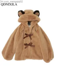 Женский девчонка Паркас Зима Новый густой свободный искусственный мех теплый женский кроличный меховой пальто корейский милый медведь плюшевая куртка с капюшоном Z230817