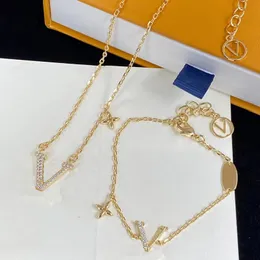 Designer Luxusschmuck Frauen Buchstaben V Halskette Edelstahl Gold Silber Ohrringe Armbänder und Anzüge Mode Ins CHD2308163-6 Kaleen