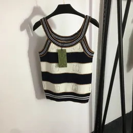 Mody Stripe T Shirt Letni rękawe tees tee damskie topy damskie koszule dzianiny luksusowe szczupłe topy ubranie