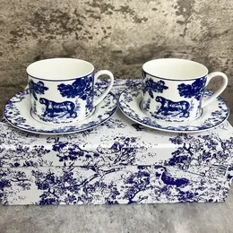 Canecas Nóricas Nórdicas de porcelana de porcelana Cerâmica vintage Cerâmica OnGlazed Tea avançada e pires Conjuntos de luxo 230815