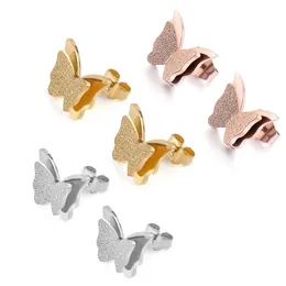 Stud European American Fashion Gold Gold 3D Butterfly Titanium Earring Designer di lusso in acciaio inossidabile Finitura Matte Animal Delivery Delivery DHZPF