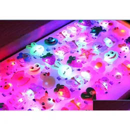 Party Gunst LED Light Up Ringe Geburtstag glühend Cartoon Tierblume Herz Diamant Muster Offener Ring Flash Halloween Weihnachtsdekor Dhhl7