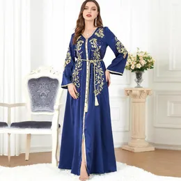 Roupas étnicas WOMEB Vestidos maxi de vestido maxi bordados vestidos noturnos de festa muçulmana dubai abaya femme azul vistidos musulmana