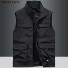 Men s Vests Summer Vest Men Outdoors Gilets P ography Camping Coat Man Male Outerwear Tool Luxury Sleeveless Work Zip Jacket 230815