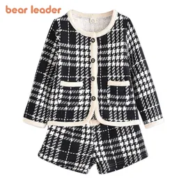 Kläderuppsättningar Bear Leader Girls Set Brand Girl Clothes Long Sleeve Plaid Kids Suit Top Pant 2st Elegant Children Outfit 230815