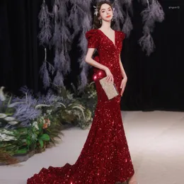 ملابس عرقية عتيقة بالإضافة إلى حجم Qipao Burgundy الترتر Chines Bride Dress Dress Sexy Deep V-Neac