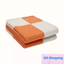 Letra de correspondência de cashmere de cashmere manta de lã de lã de lã macio portátil de calor portátil espessamento de sofá-cama de lã de malha de malha 135*180cm