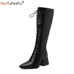 Kleiderschuhe Knie High Stiefel Kreuz Schnaller Herbst Winter Plus Size 48 Mode Heels Botas Mujer 230816