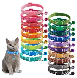 Collar per animali domestici con footprint cartoon con campanello colorato per gatto da gatto da gatto a campana regolabile Collana di sicurezza Accessori per animali domestici