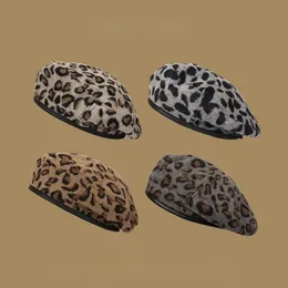 Beret Leopard Print Spring Autumn Beret Wersja Koreańska Allmatch Student Painter Hat Winter British Fashion Trendy Octagonowa czapka 230816