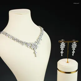 Halsband örhängen som är inställd på kvinnors smycken zirkon avancerad bröllopsfest middag brudtillbehör