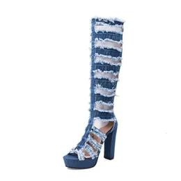 Kleiderschuhe Sandals Sommerstil hohl atmungsaktivem Denim High Heel Cold Stiefel mit dickem Fischmundloch für Frauen 230816