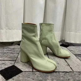 드레스 슈즈 Tabi Ankle Boots 분할 발가락 여자 신발 디자인 Botas Mujer Zizper Zapatos Para Mujeres 고급 두꺼운 발 뒤꿈치 아늑한 Sapatos Feminino HKD230817
