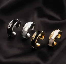 Luxurys desingers banda anéis famosos homens nunca desaparecem anel de aço inoxidável damas design clássico design 18k revestimento de ouro prateado jóias de jóias de moda