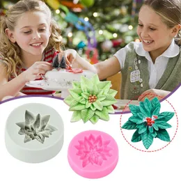 أدوات كعكة 3D عيد الميلاد Holly Leaf Silicone Mould Decoration Chocolate Soap